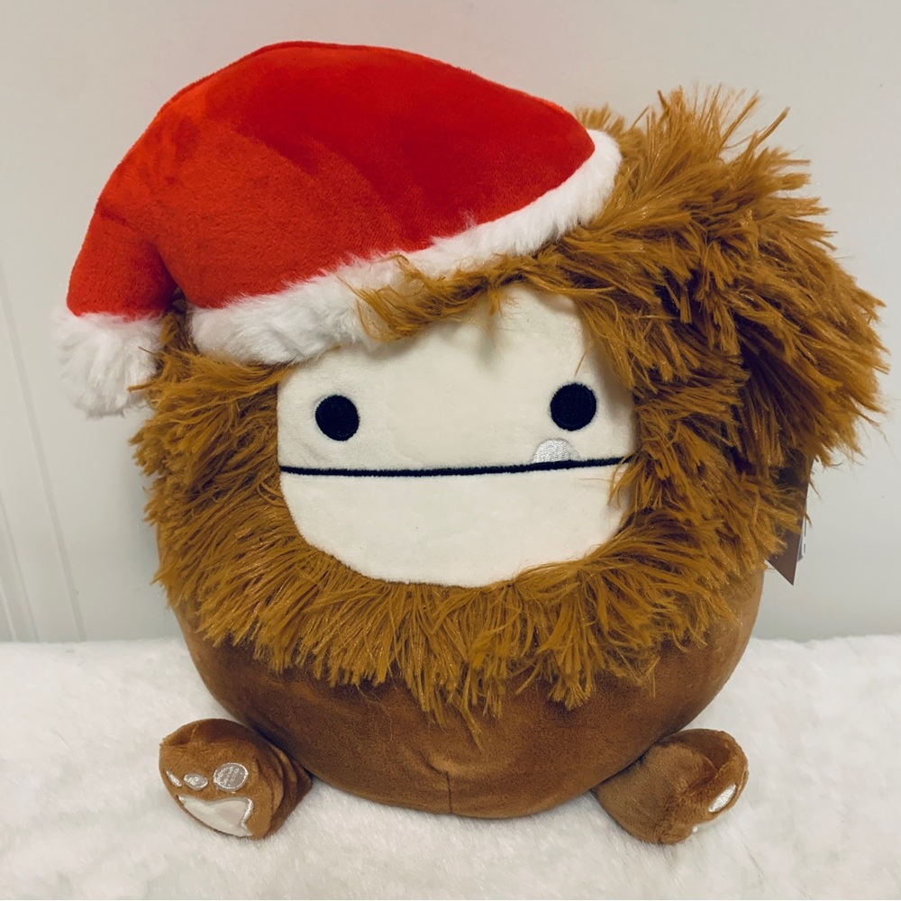 Squishmallow Benny Bigfoot, Santa Hat, Christmas 🎄❄️, 8” New